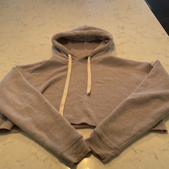 ALO Yoga Tops - Alo yoga hoodie